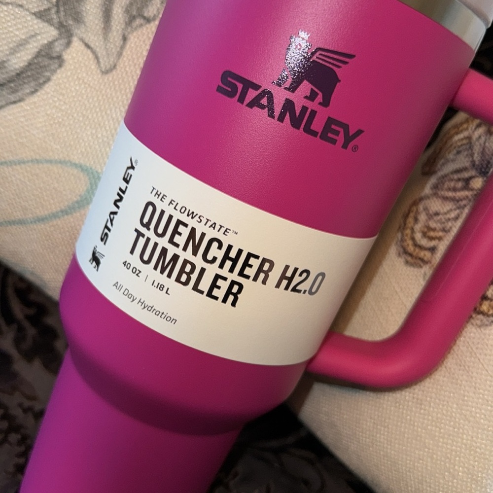 Stanley Quencher H2.0 FlowState Tumbler Cup - Fuschia Pink 40 oz‎ - Picture 7 of 8